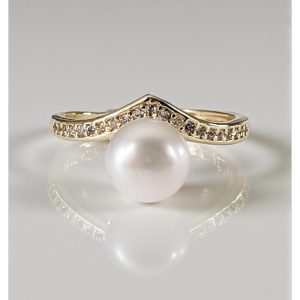 Anillo con perla de agua dulce